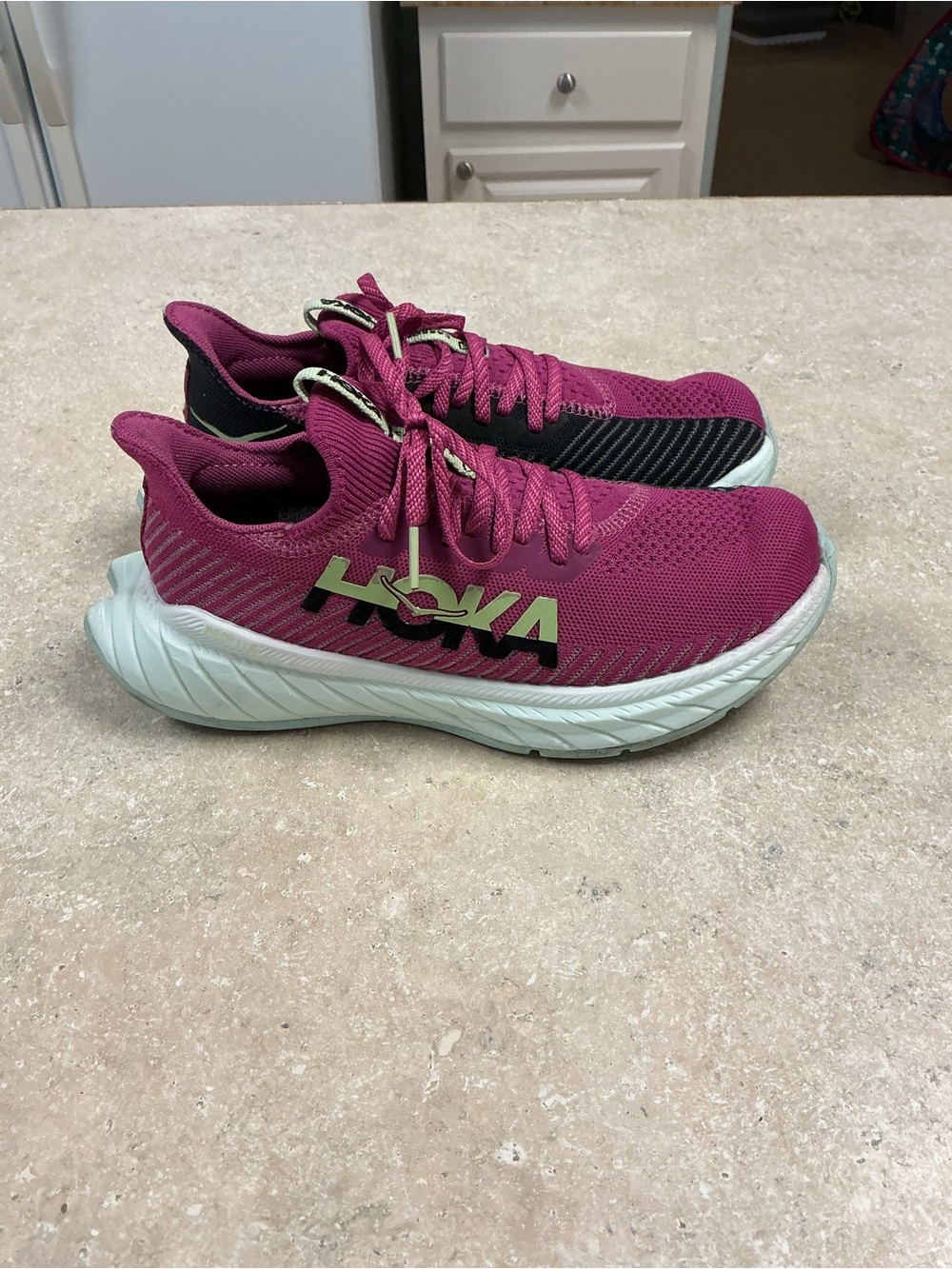 Hoka Carbon X 3 Women’s SZ 7 Running Shoe Festival Fuchsia/Black Hiking Trails - Picture 2 of 13
